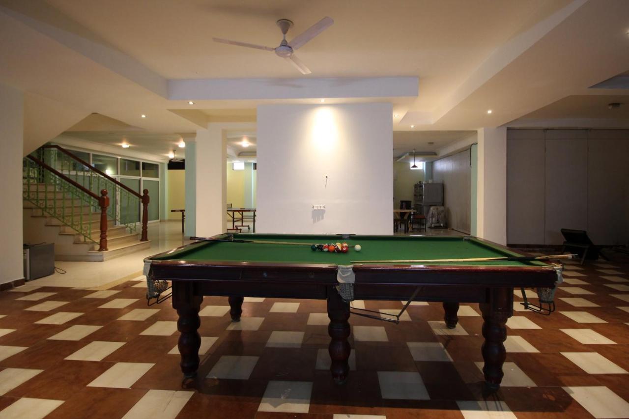 Hotel Super Collection O Sakshi Gurgaon Exterior foto