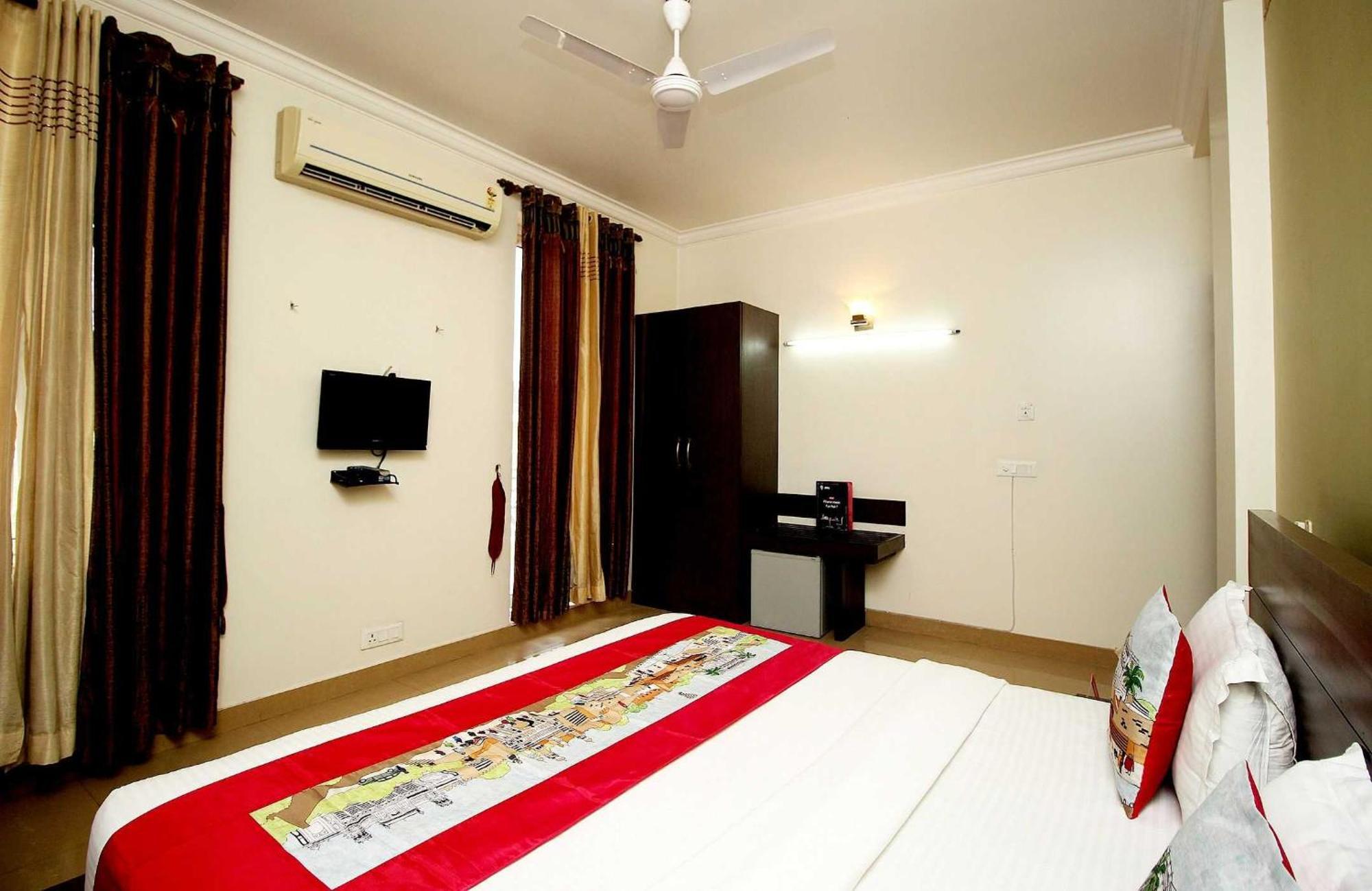 Hotel Super Collection O Sakshi Gurgaon Exterior foto