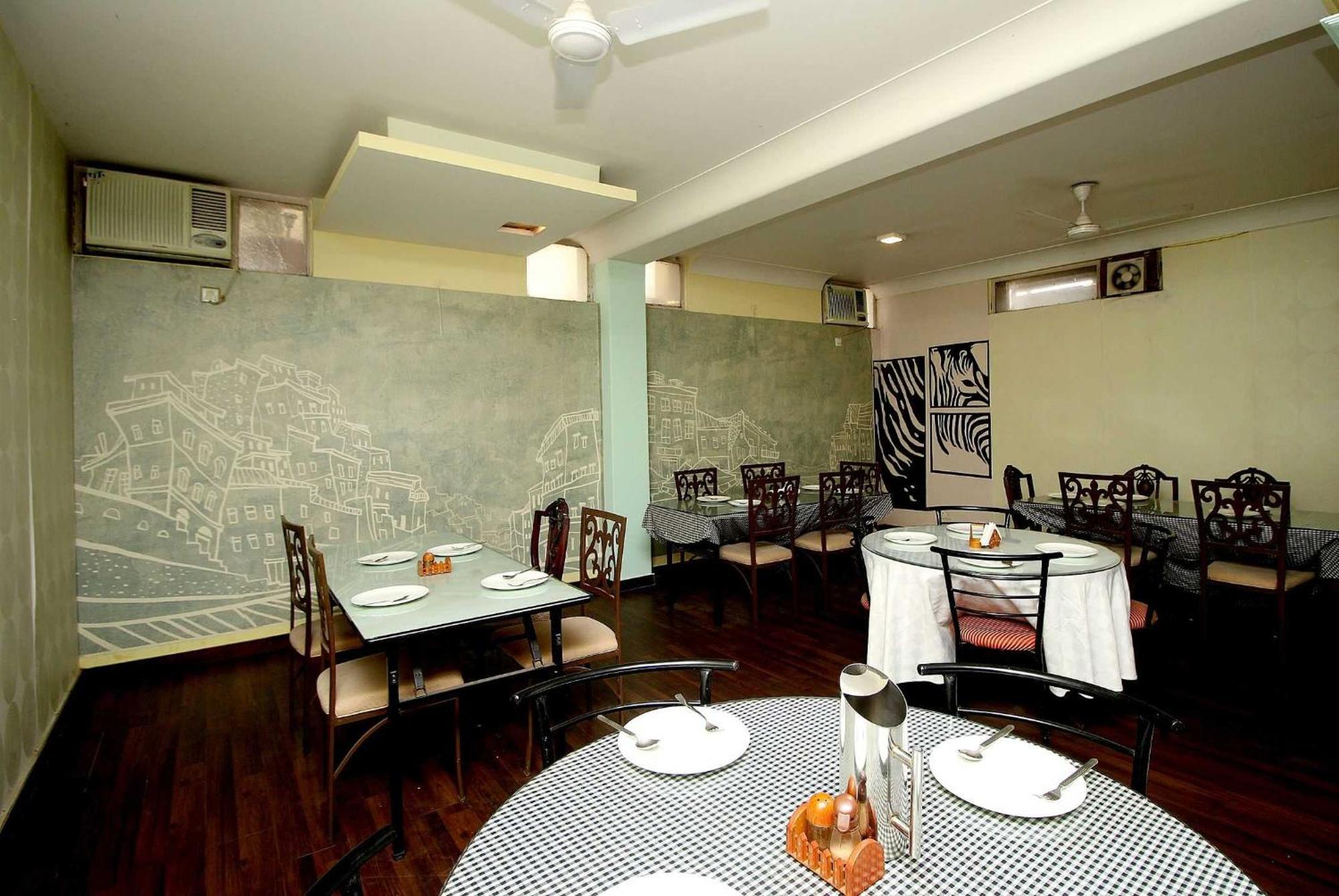 Hotel Super Collection O Sakshi Gurgaon Exterior foto