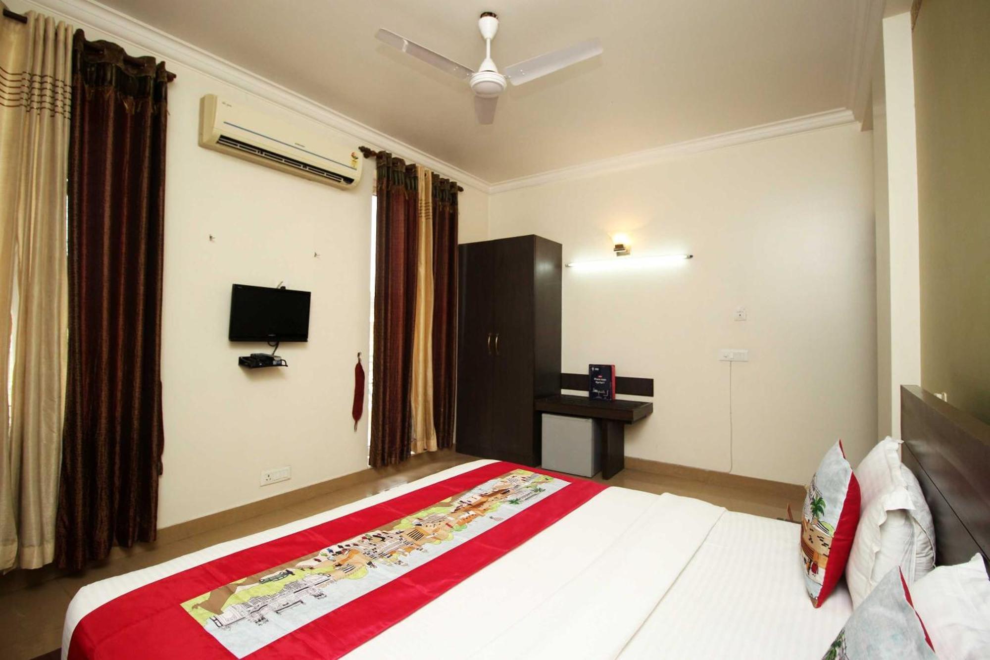 Hotel Super Collection O Sakshi Gurgaon Exterior foto