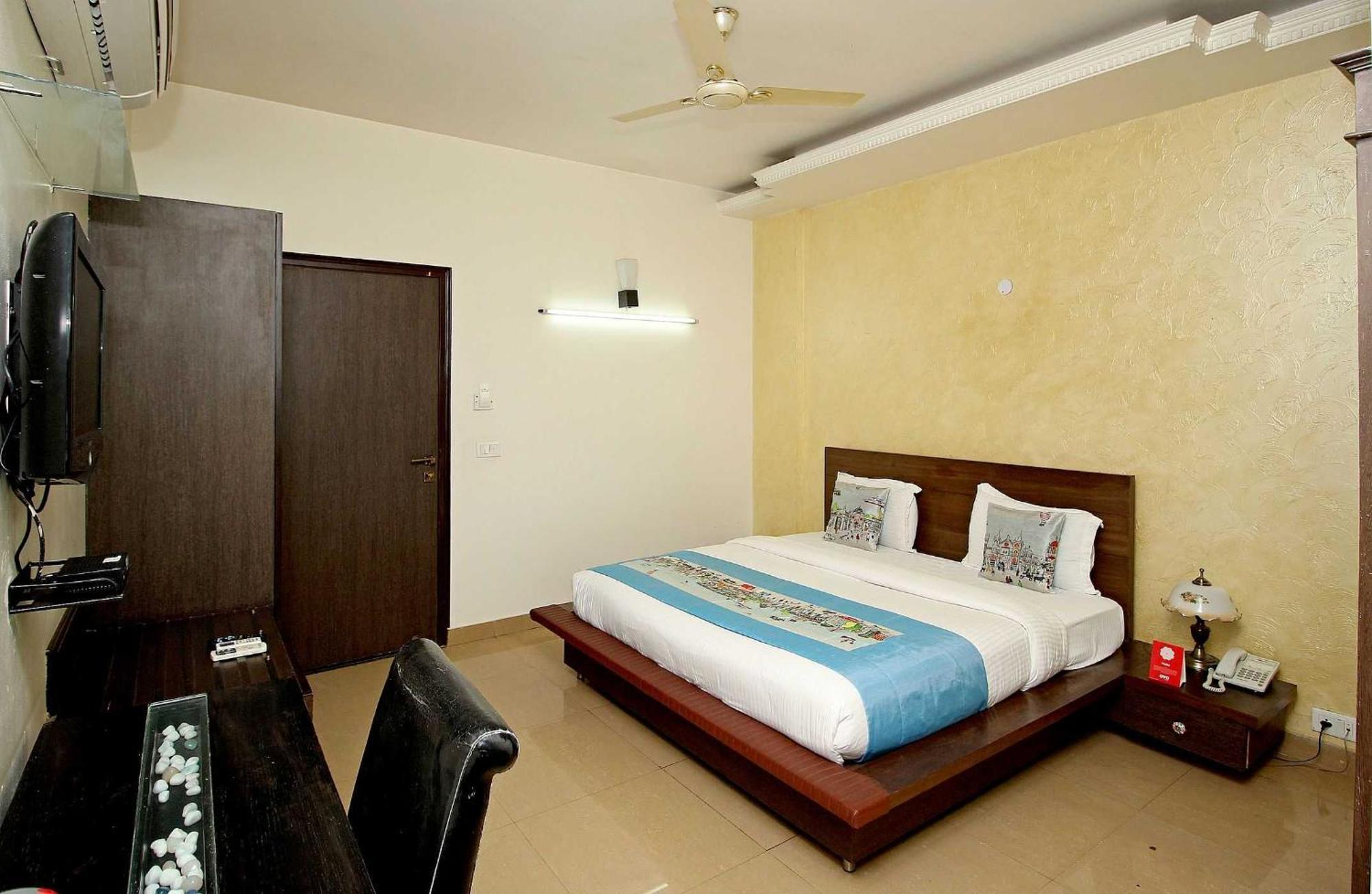 Hotel Super Collection O Sakshi Gurgaon Exterior foto