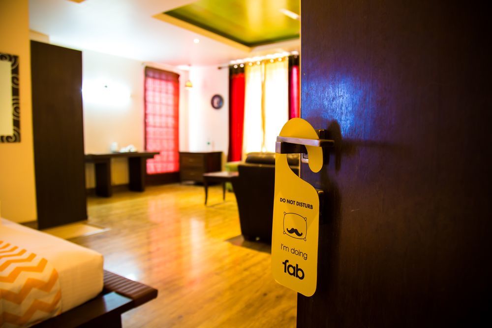 Hotel Super Collection O Sakshi Gurgaon Exterior foto